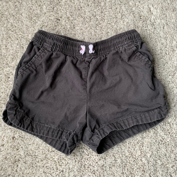 🎆🎇3for$9 Girls Charcoal jumping bean shorts. Size 6 - Picture 1 of 3